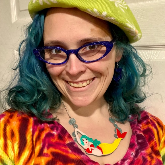 Meet your Posher, Sara - Picture 2 of 11